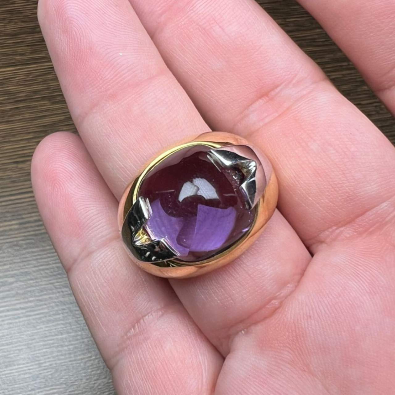 VERSACE 18K Yellow Gold Amethyst Ring - Image 2