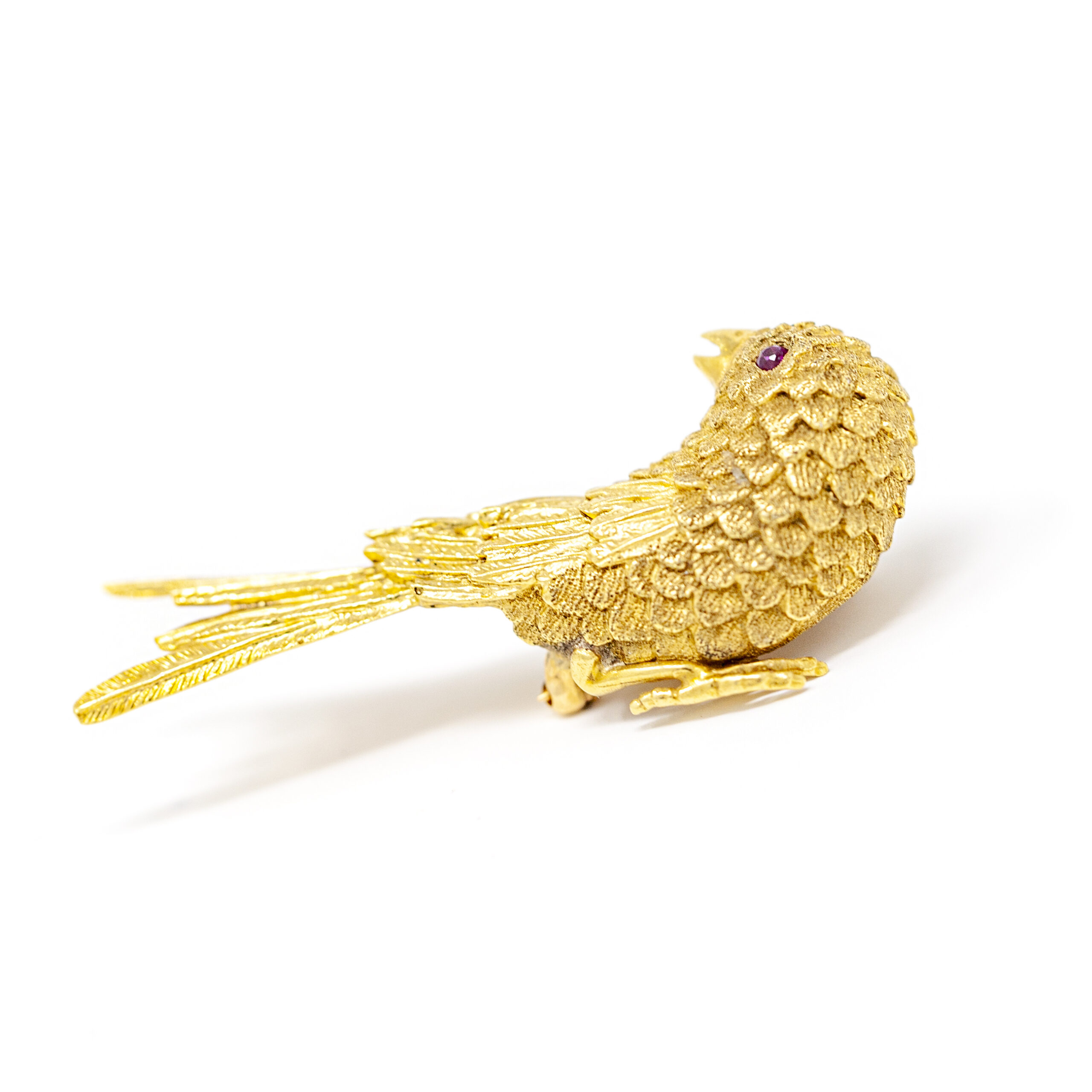 Exquisite Erwin Pearl 18K Yellow Gold Bird Brooch with Ruby Eyes - Image 4