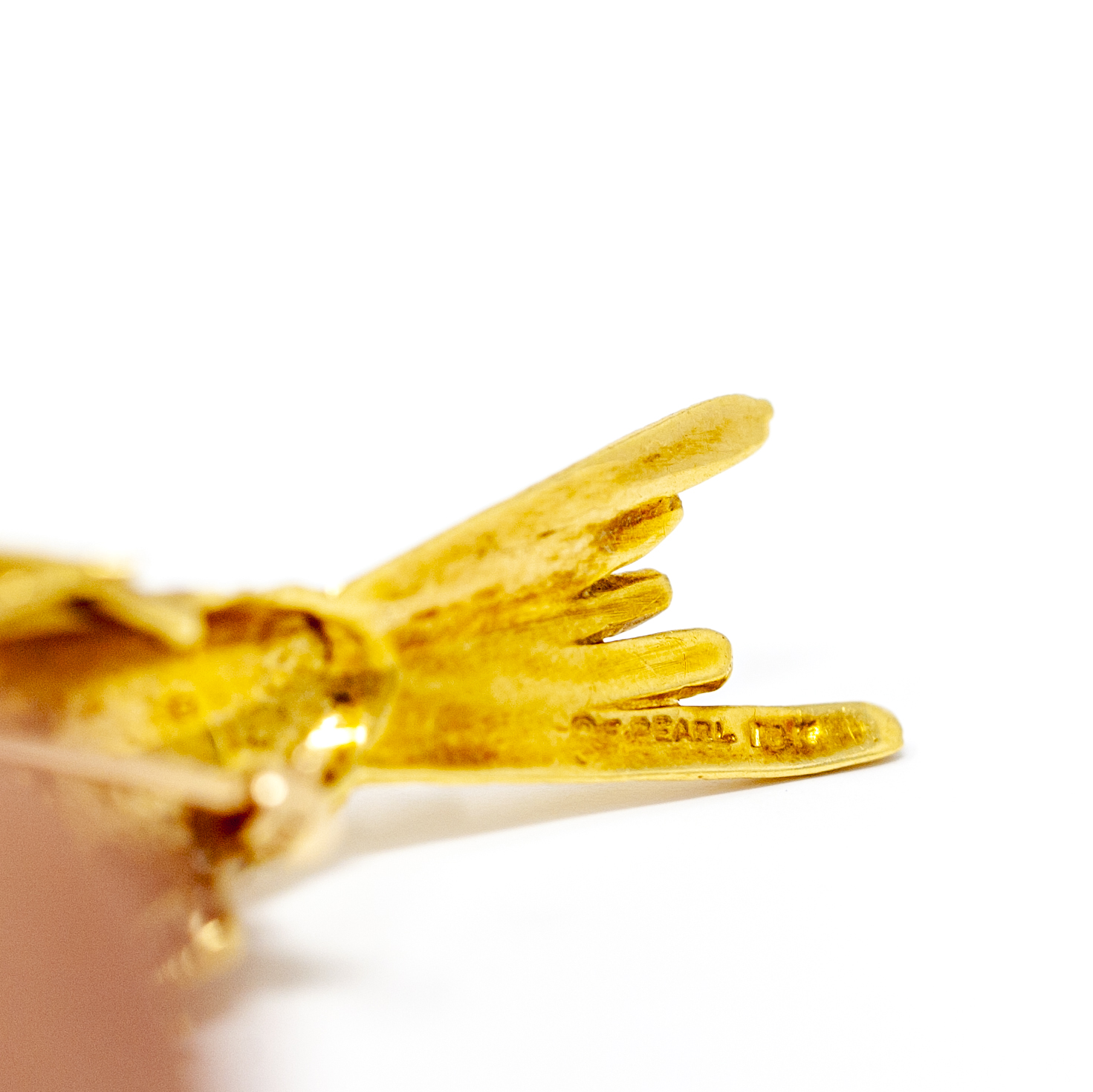 Exquisite Erwin Pearl 18K Yellow Gold Bird Brooch with Ruby Eyes - Image 6