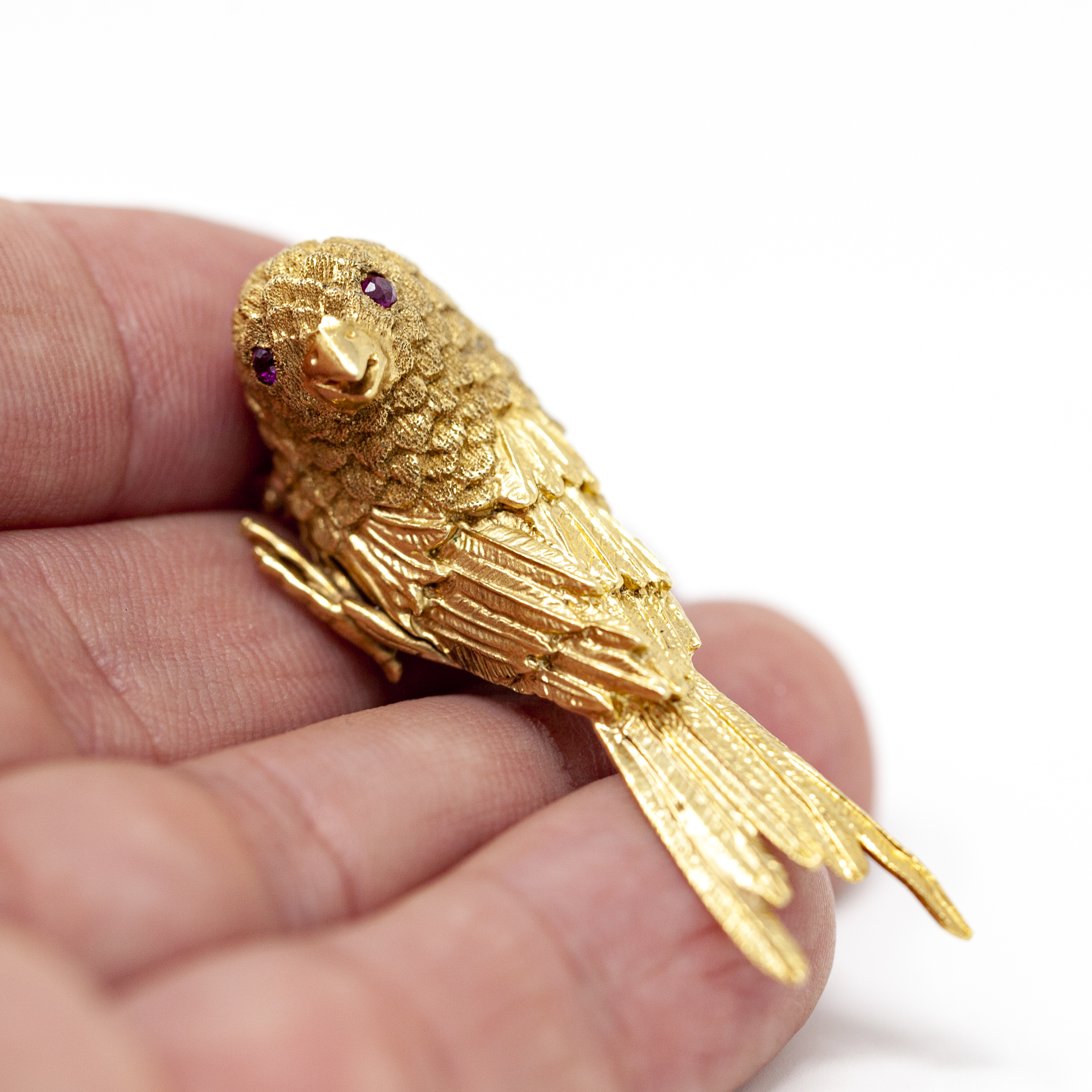 Exquisite Erwin Pearl 18K Yellow Gold Bird Brooch with Ruby Eyes - Image 2