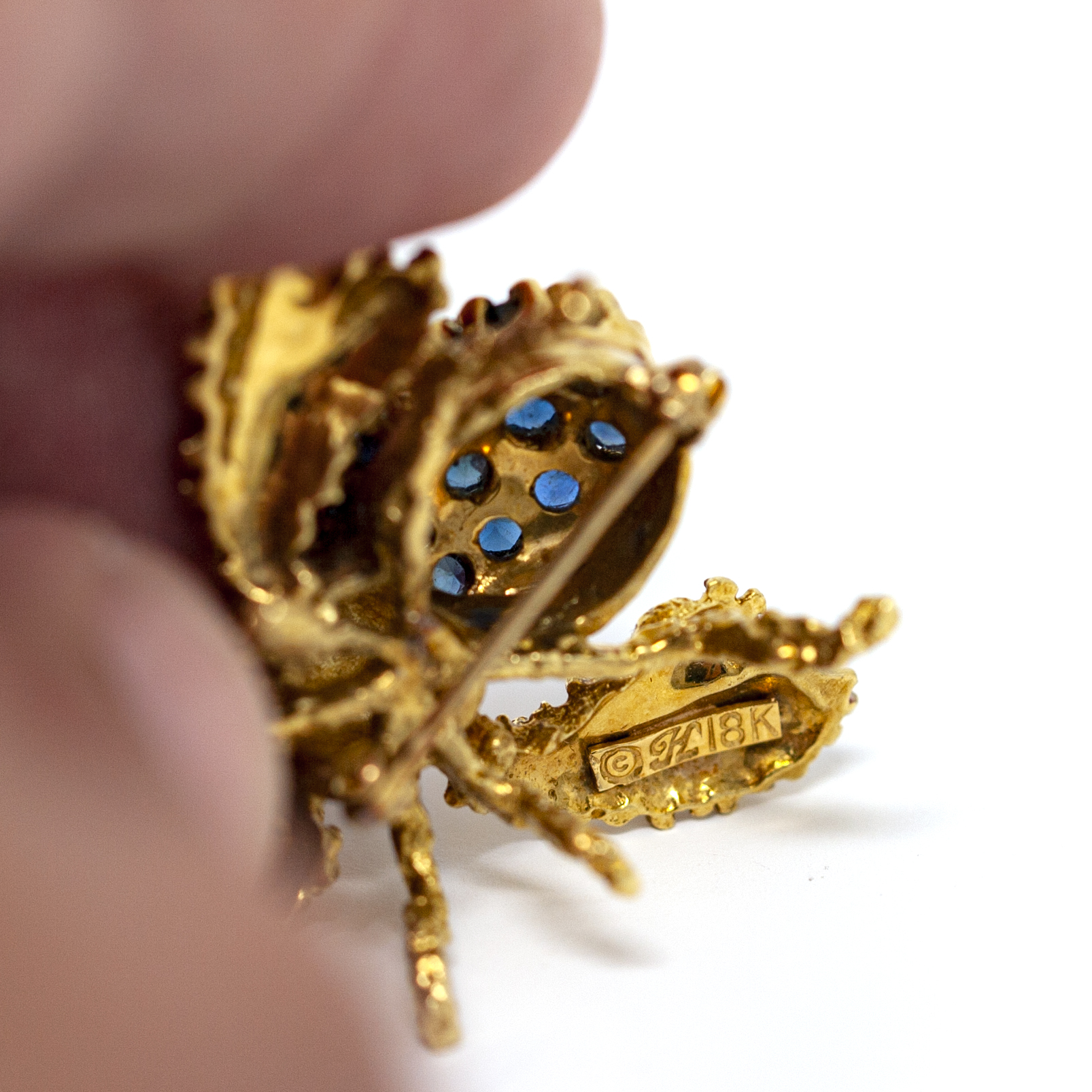18k Gold Bug Brooch with Sapphires and Rubies - Image 5