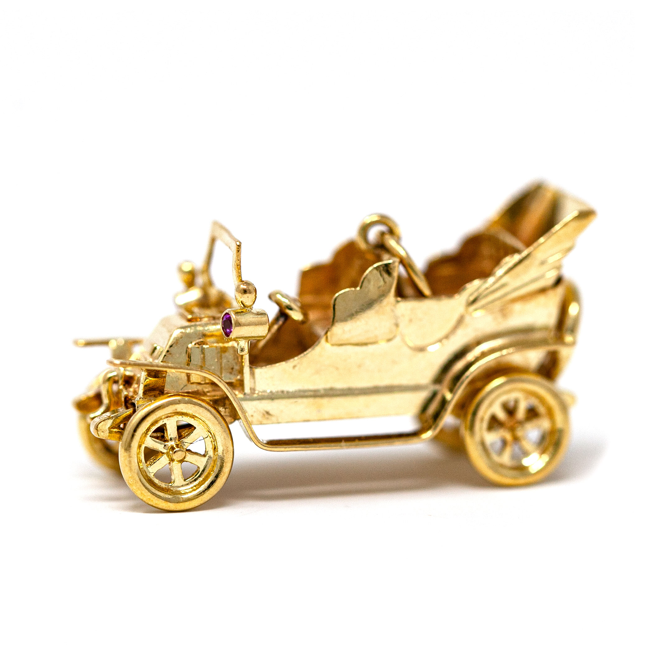 Vintage 18K Gold Antique Car Brooch with Pink Sapphire Headlights - Image 3