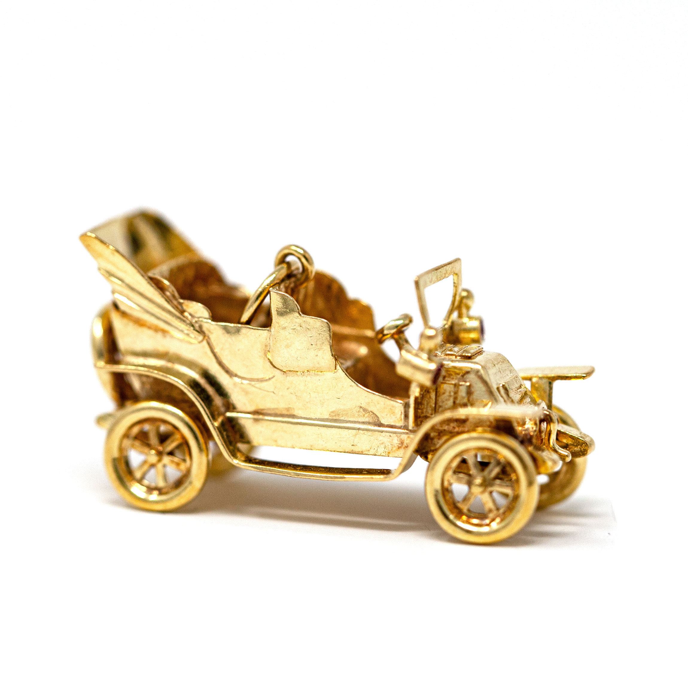 Vintage 18K Gold Antique Car Brooch with Pink Sapphire Headlights - Image 5