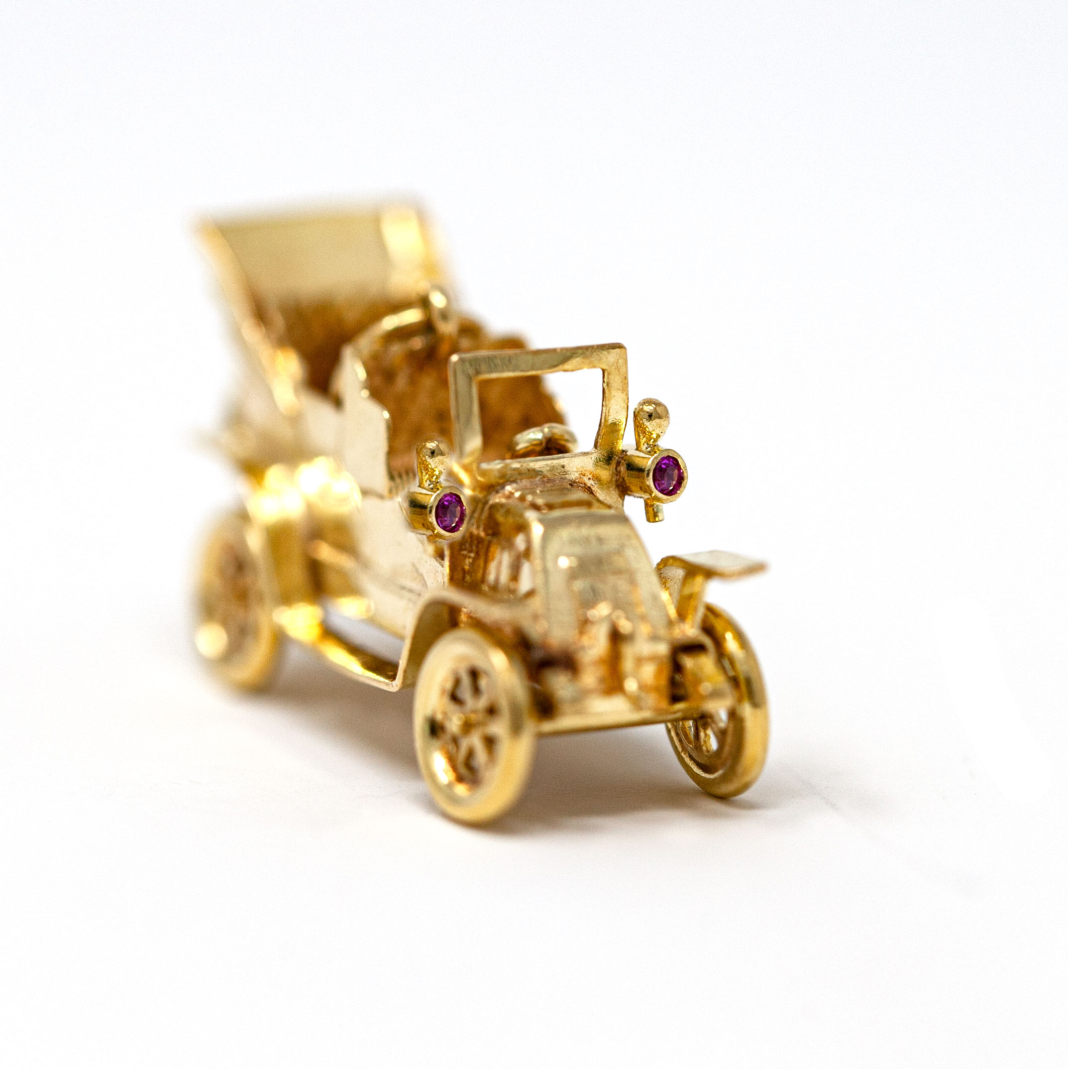 Vintage 18K Gold Antique Car Brooch with Pink Sapphire Headlights - Image 7