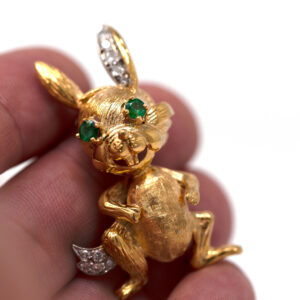 18K Gold Bunny Brooch 14.7g – Emerald Eyes – Diamond Ear & Tail – Vintage Mid-Century