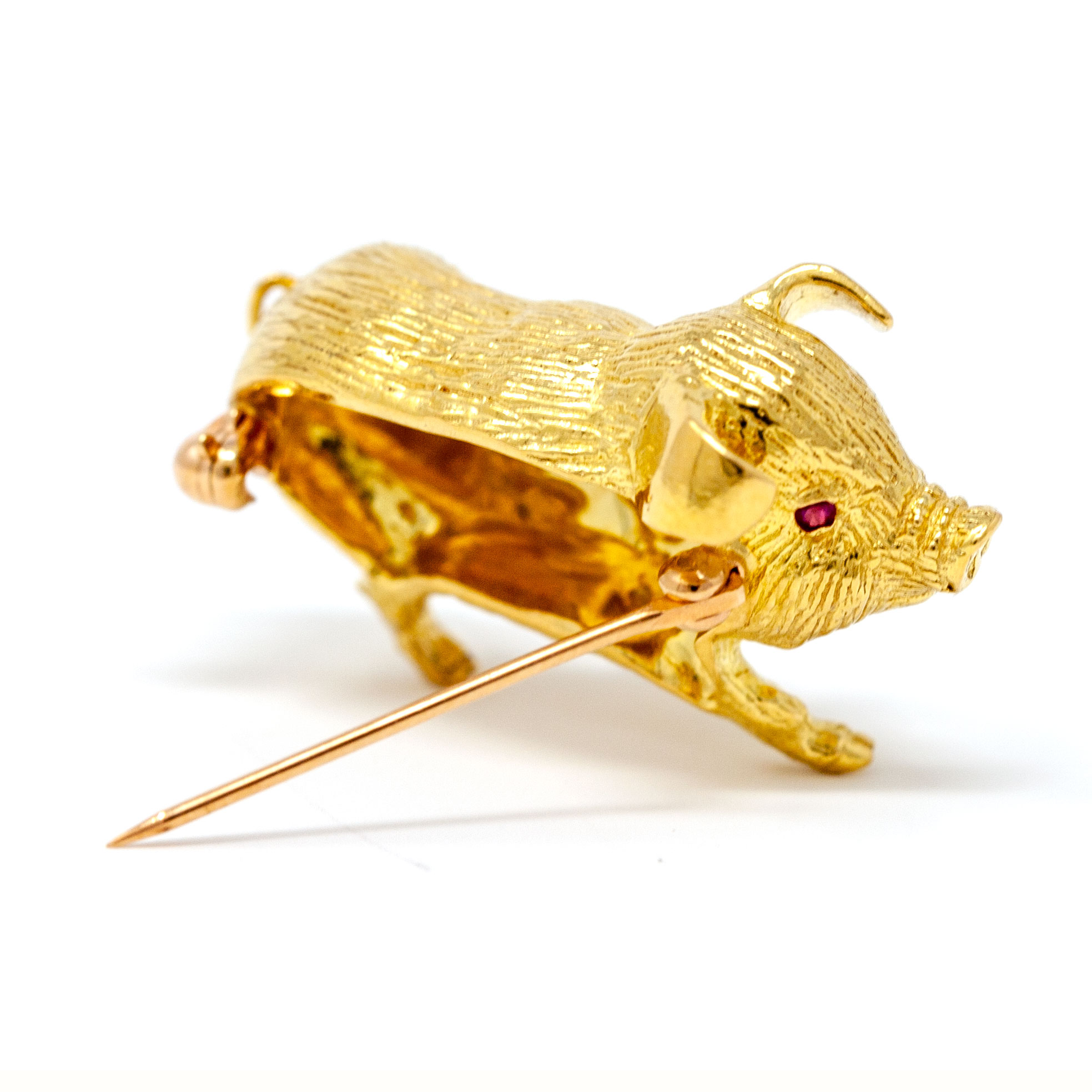 Italian Vintage 18K Gold Pig Brooch with Ruby Eye and Diamond Accent - Image 4