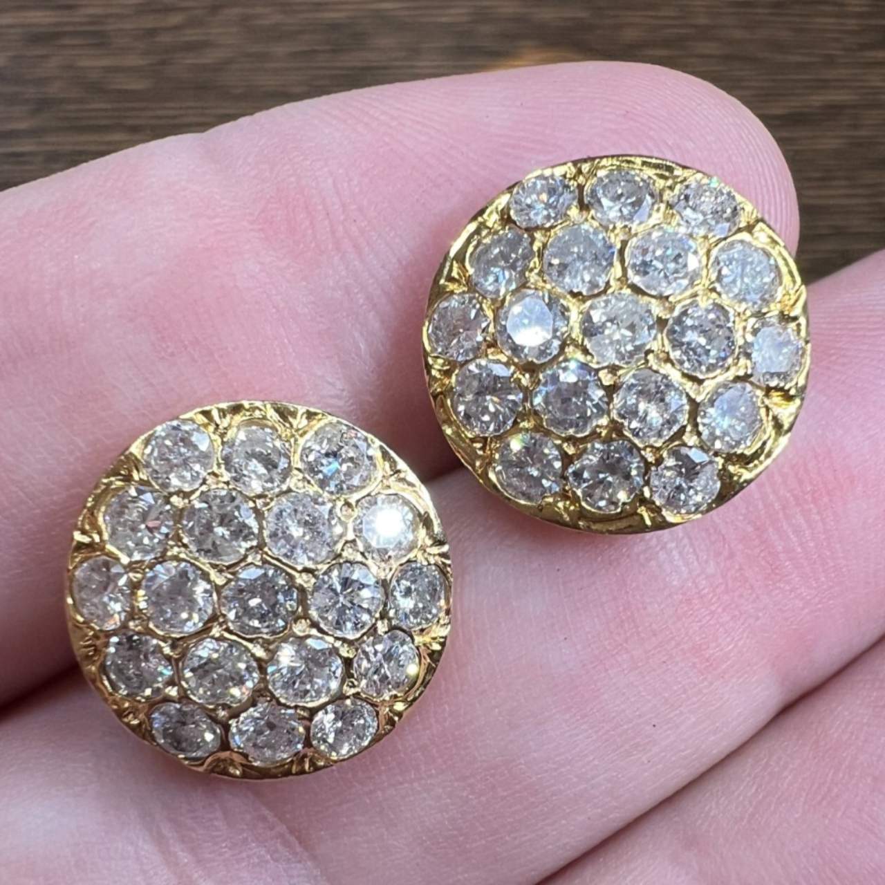 18K Yellow Gold Diamond 3.00 Carats Cluster Earrings - Image 3