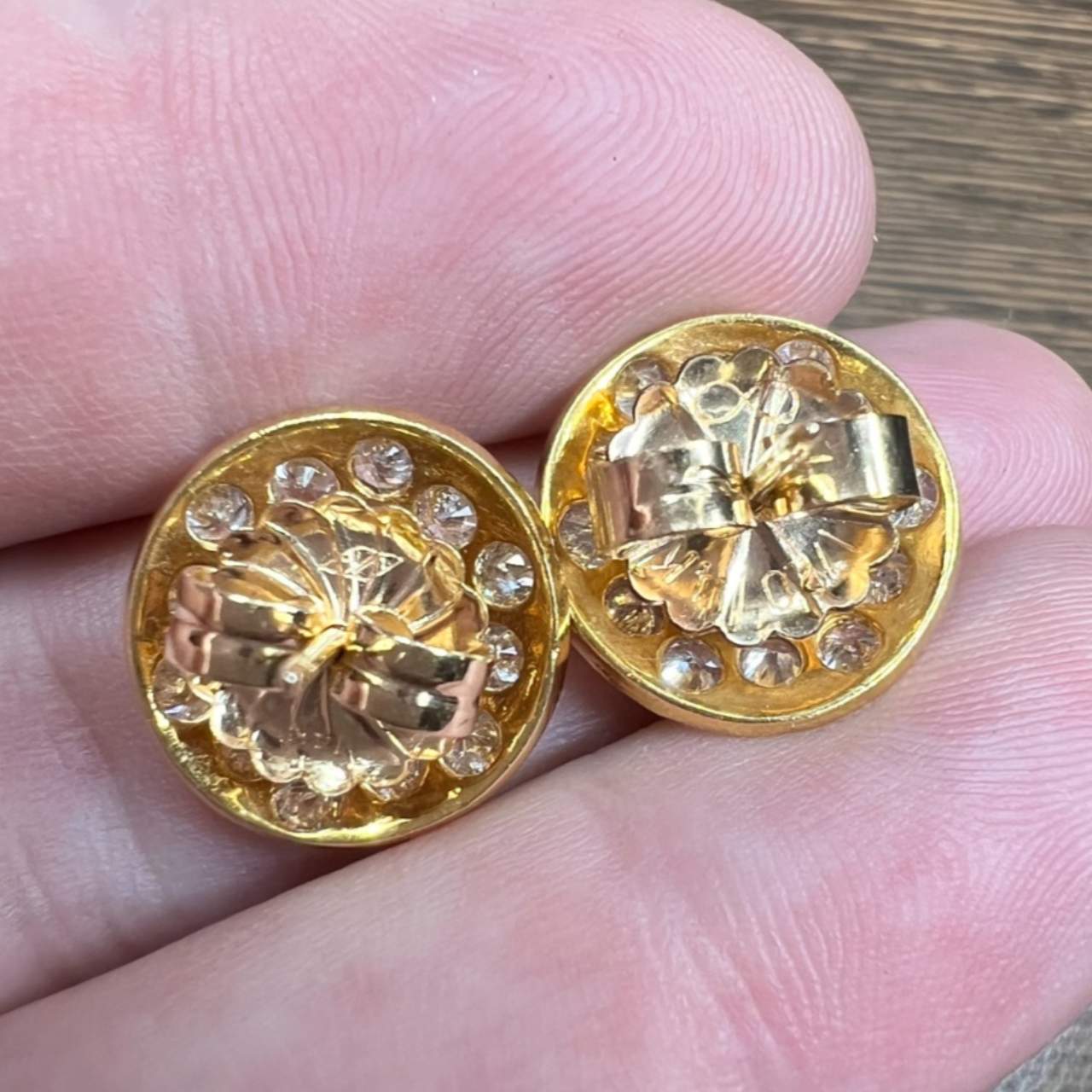 18K Yellow Gold Diamond 3.00 Carats Cluster Earrings - Image 4