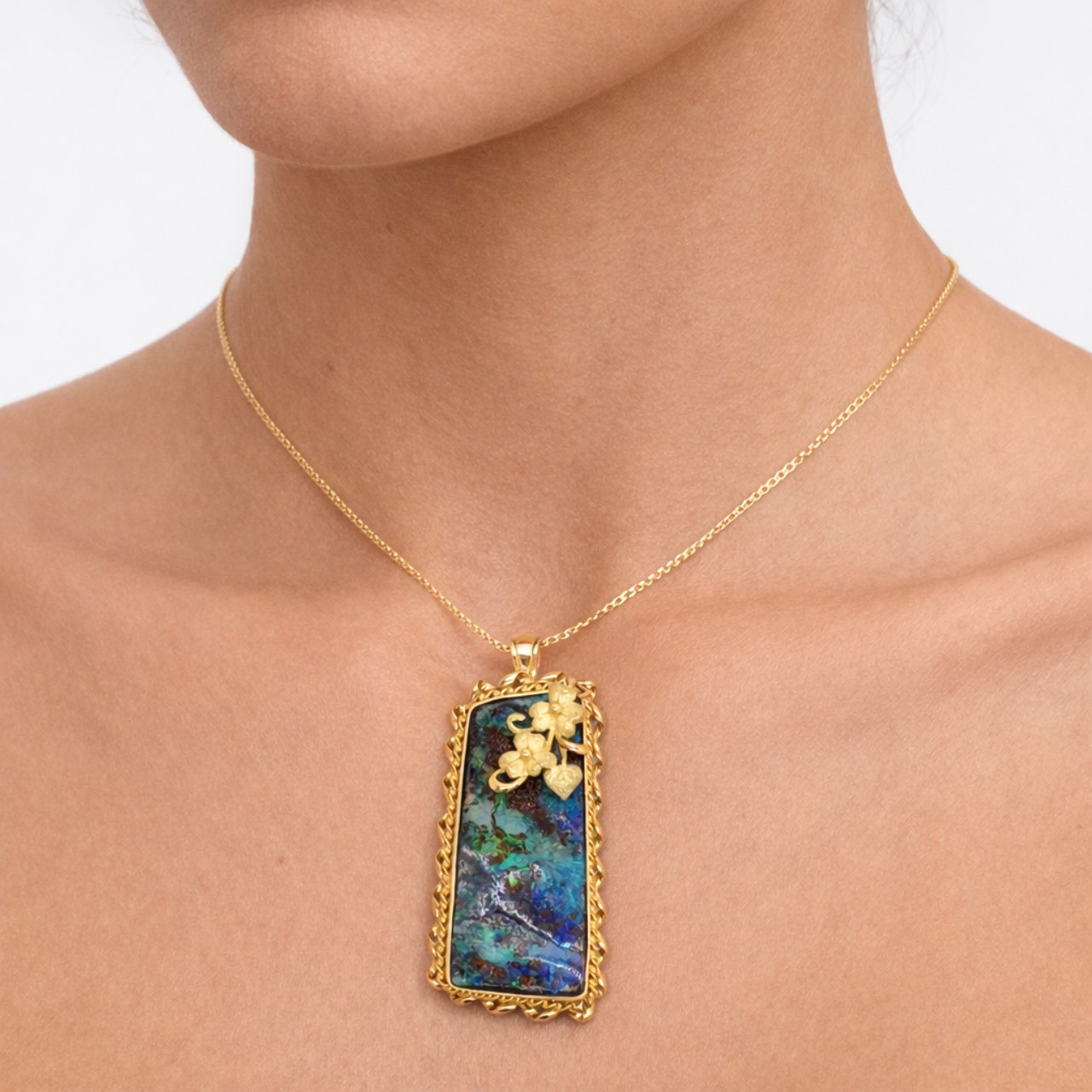 18K Yellow Gold Black Opal Pendant or Brooch - Image 3